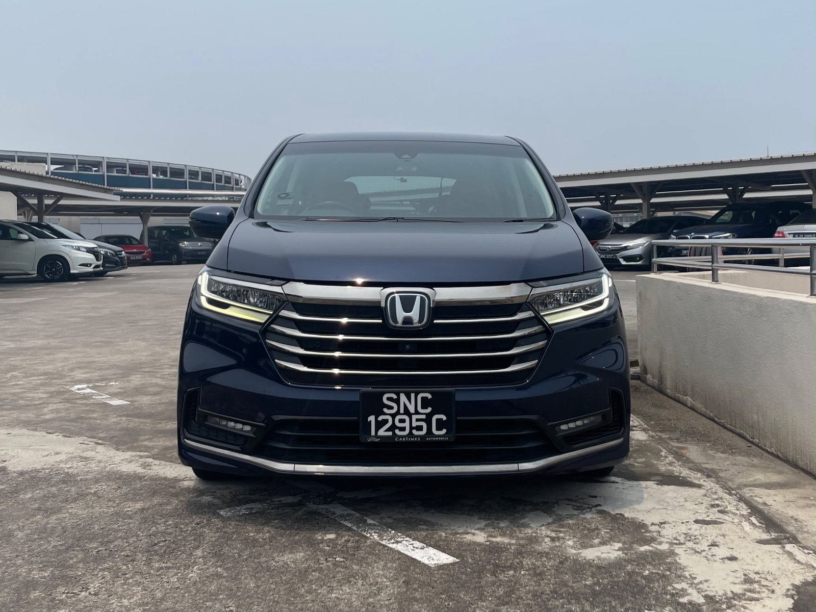 Honda Odyssey e:HEV Absolute photo 3